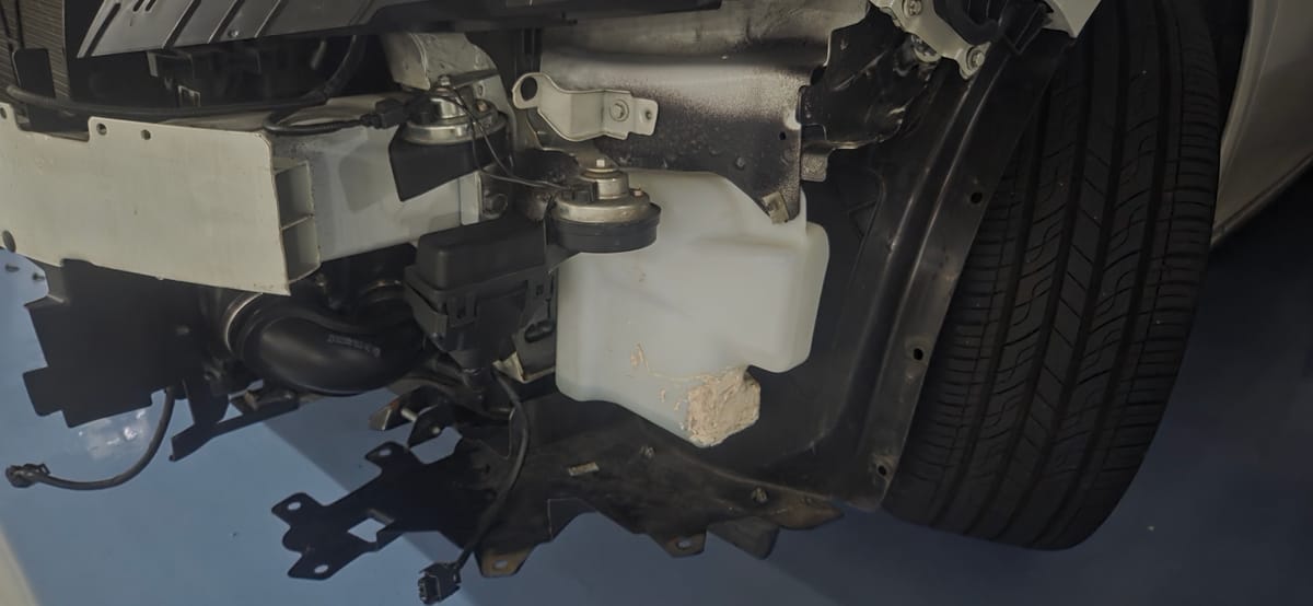 말리부 디젤 워셔액통 교체기